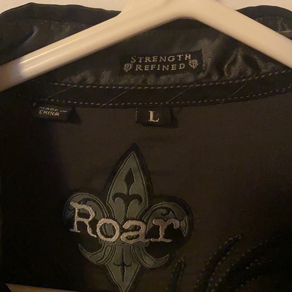 Roar embroidered shirt - Picture 3 of 6